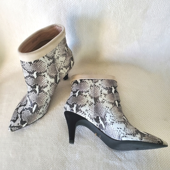 42 Gold Ojai Snake Boots - Picture 1 of 10